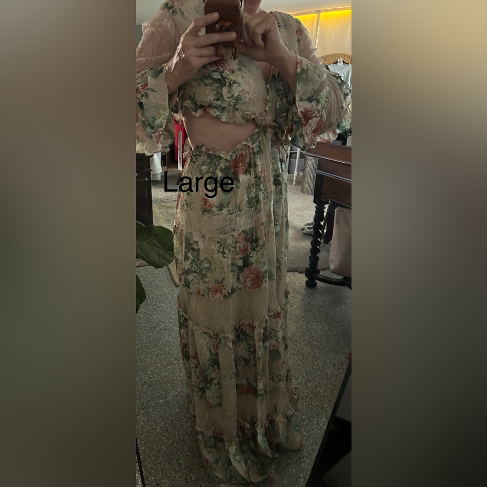 Floral Maxi Tiered Boho Dress.Cut Out & Ruffle/Lace Long Sleeves.NWT - Host Pick - Picture 11 of 13